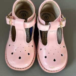 Footmates size 5 light pink leather shoes EASTER cute!